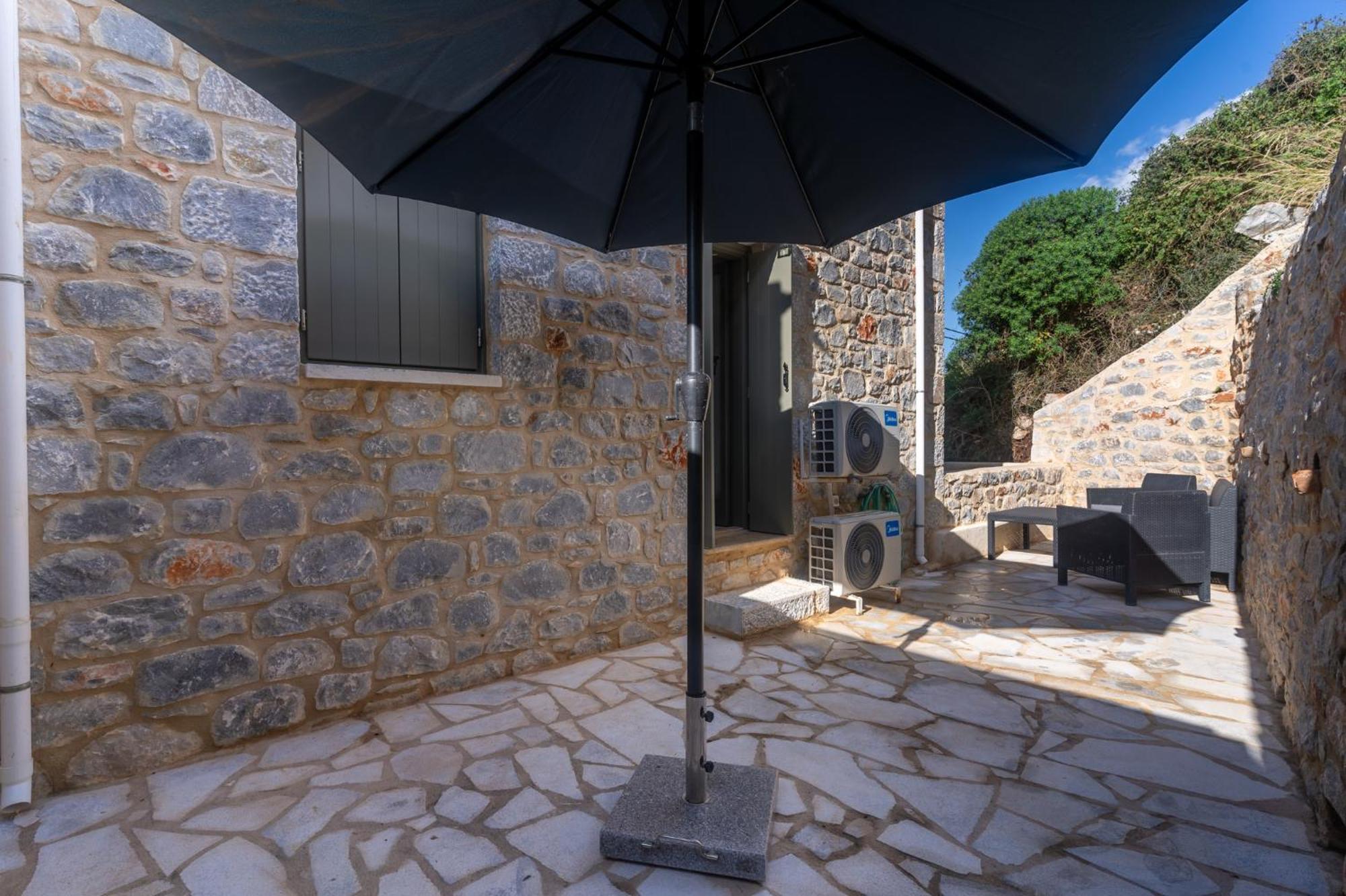 Vina'S Stone House Villa Liménion Eksteriør bilde